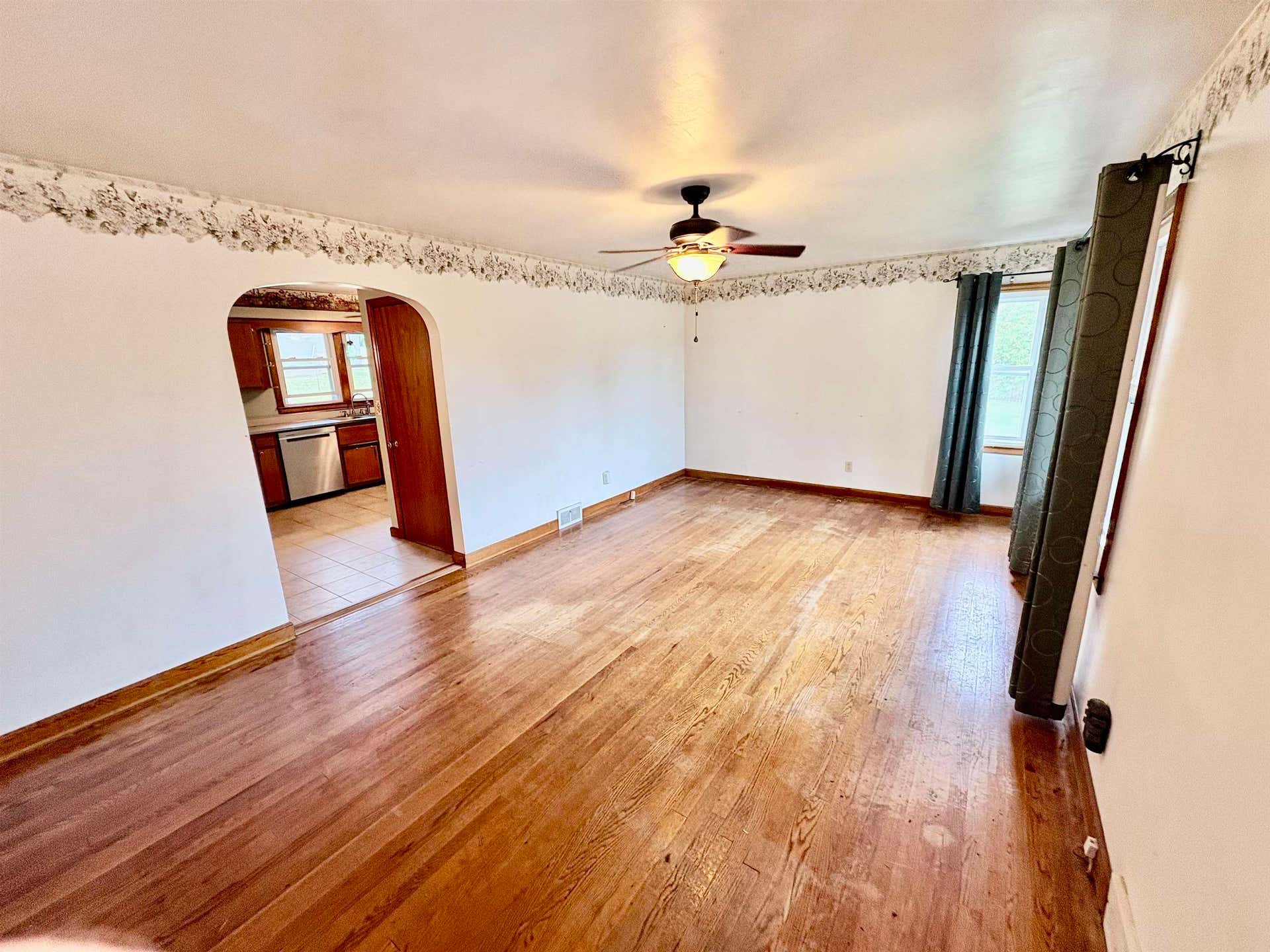 201 Honeysuckle Lane, Narrows, VA 24124