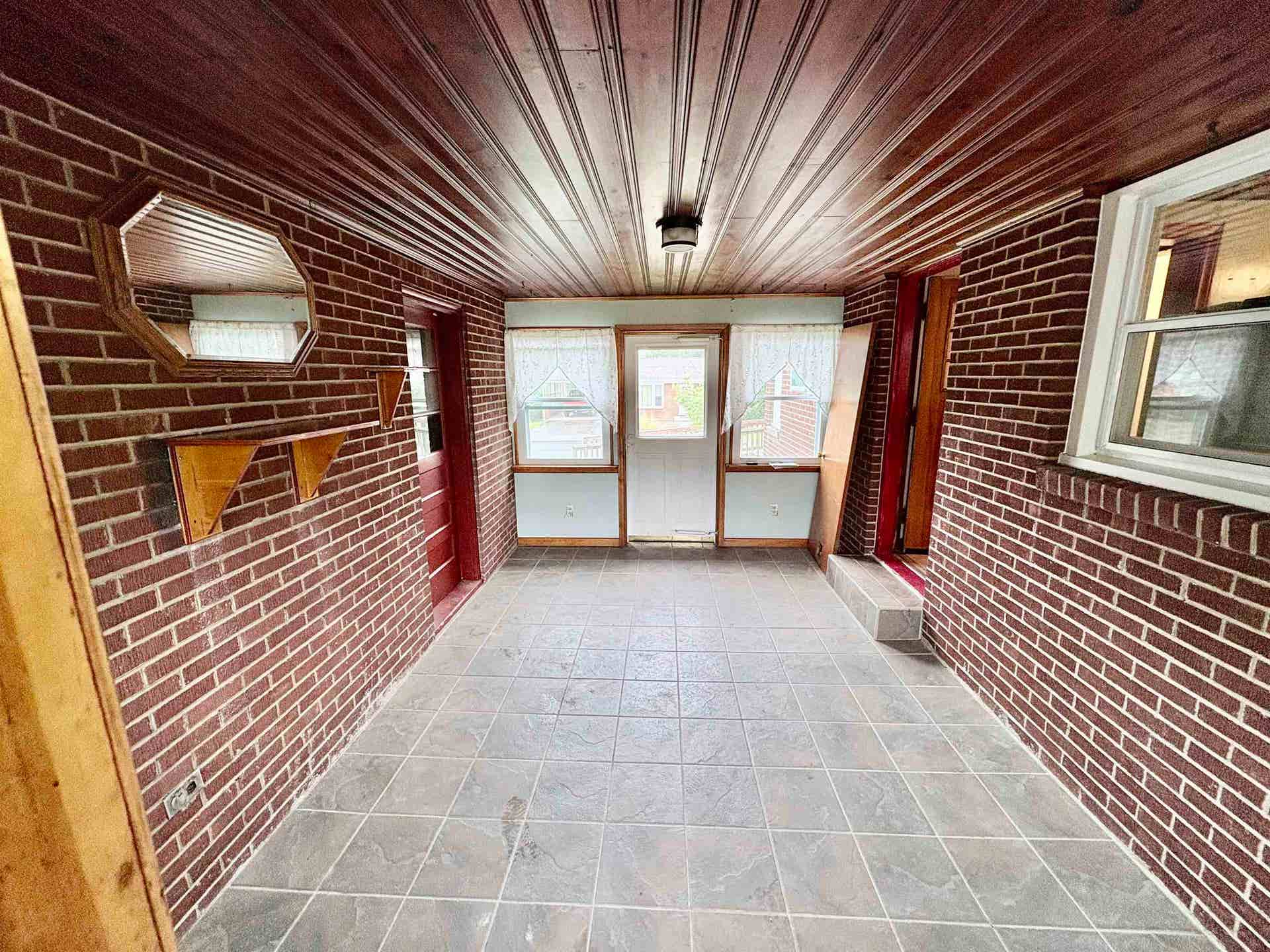 201 Honeysuckle Lane, Narrows, VA 24124