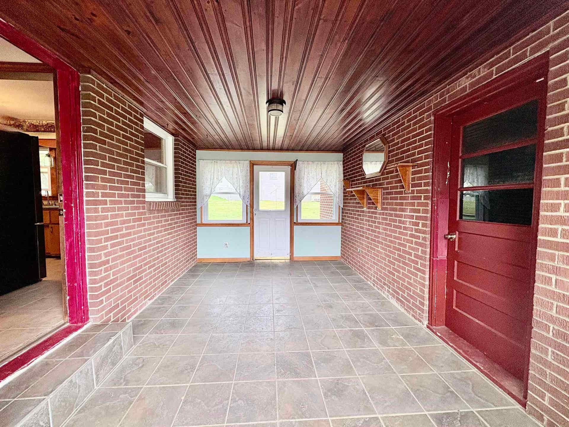 201 Honeysuckle Lane, Narrows, VA 24124