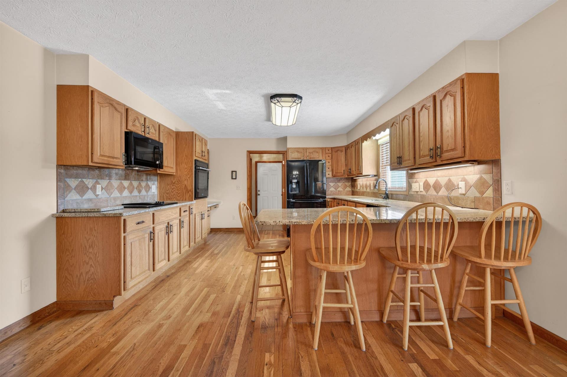 1210 VALLEY VIEW Drive, Pearisburg, VA 24134