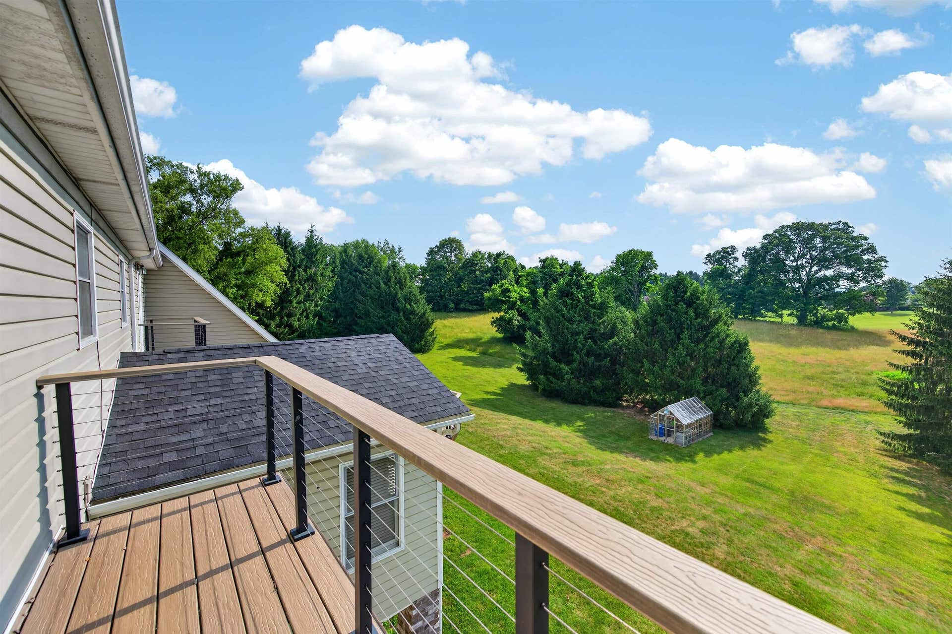 1210 VALLEY VIEW Drive, Pearisburg, VA 24134