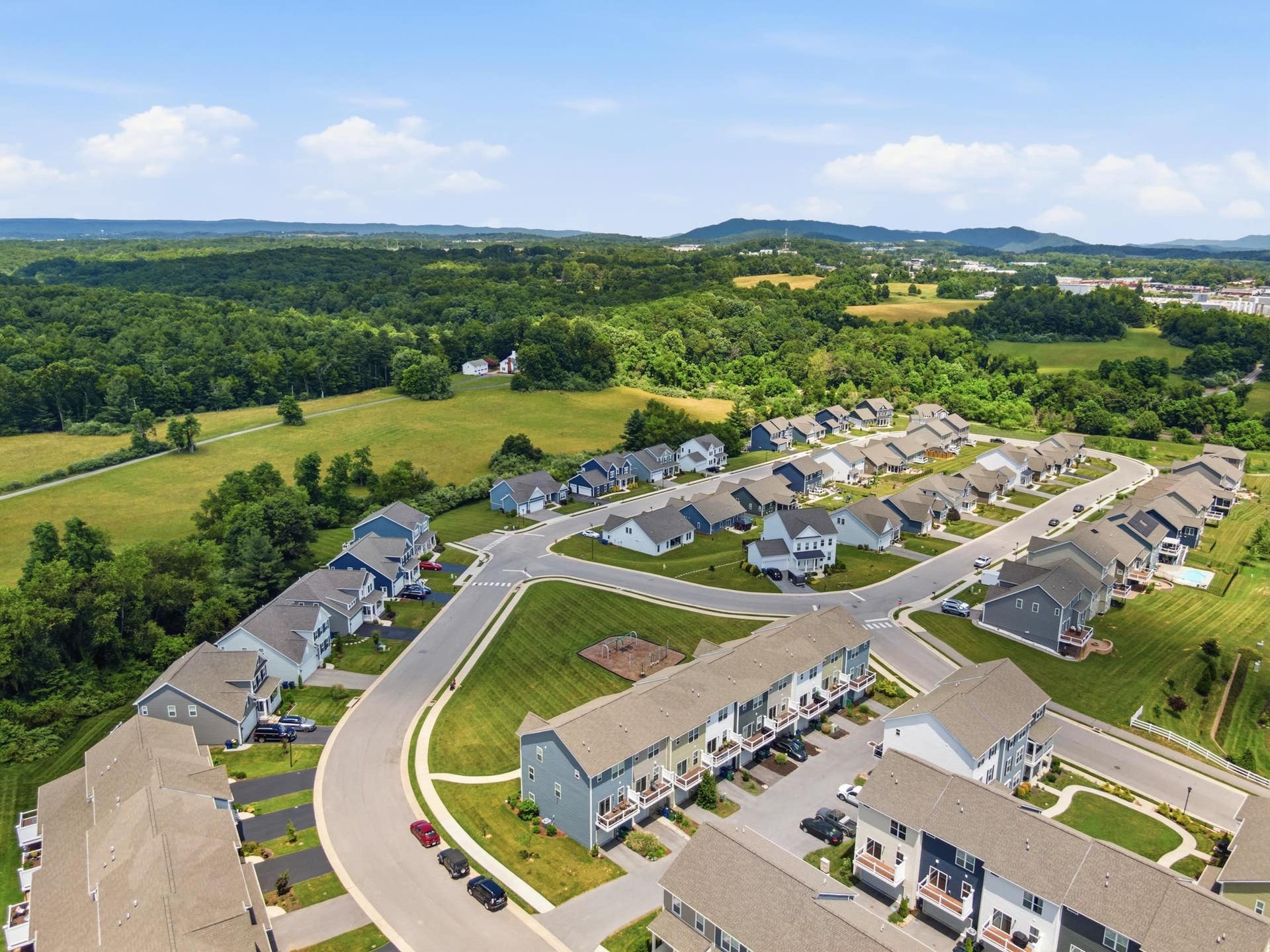 340 Hamilton Avenue, Christiansburg, VA 24073