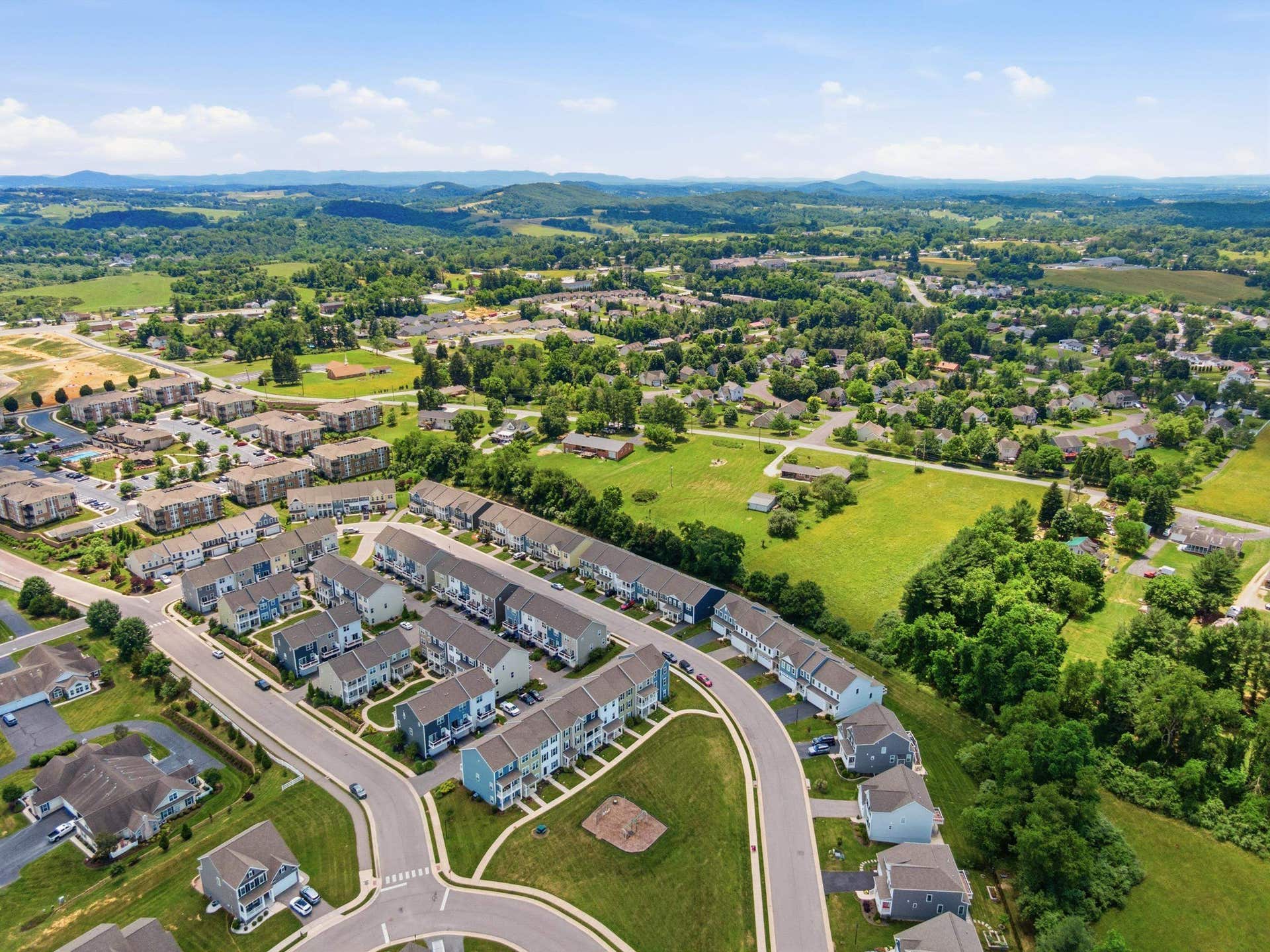 340 Hamilton Avenue, Christiansburg, VA 24073