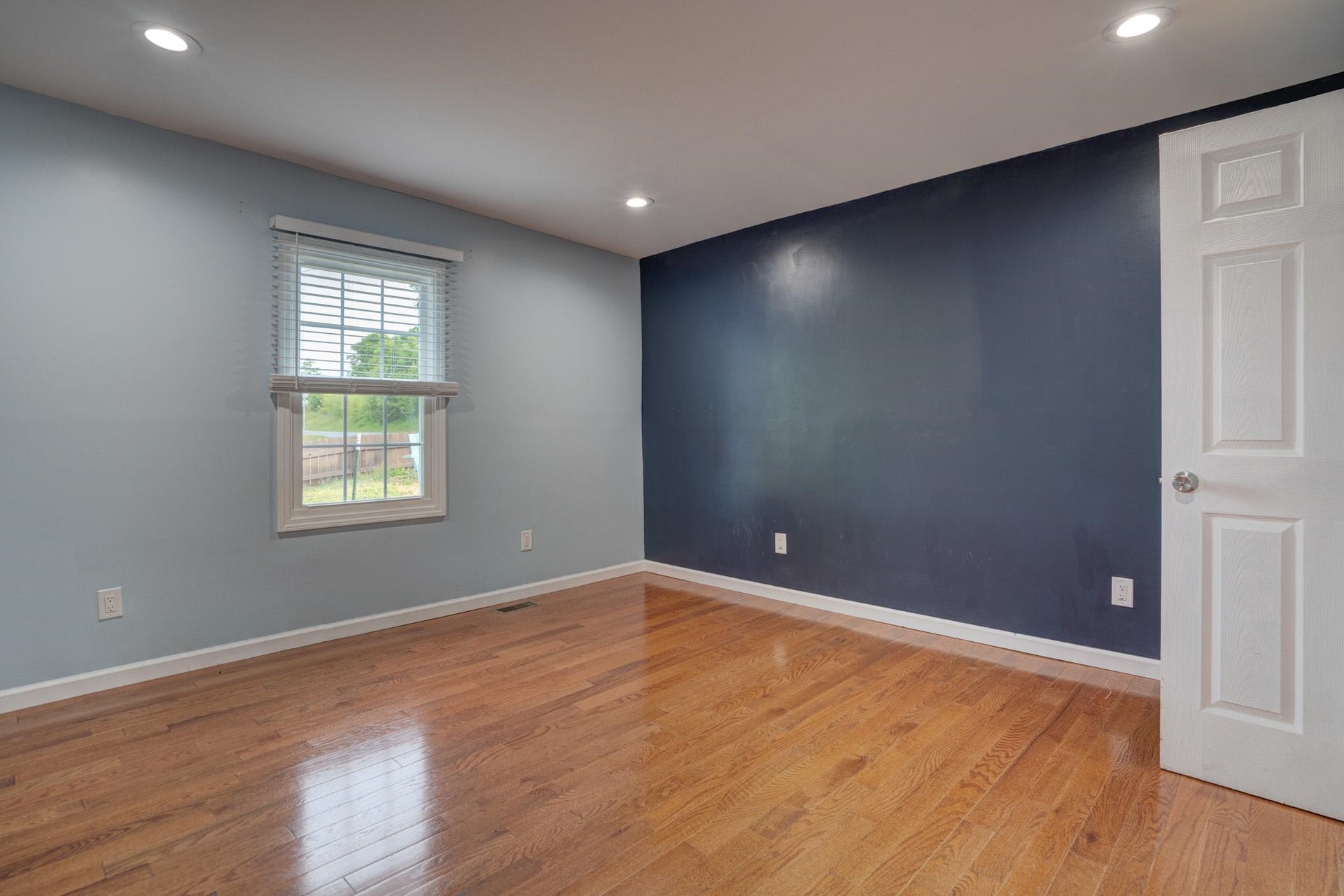 1215 MOOSE Drive, Christiansburg, VA 24073