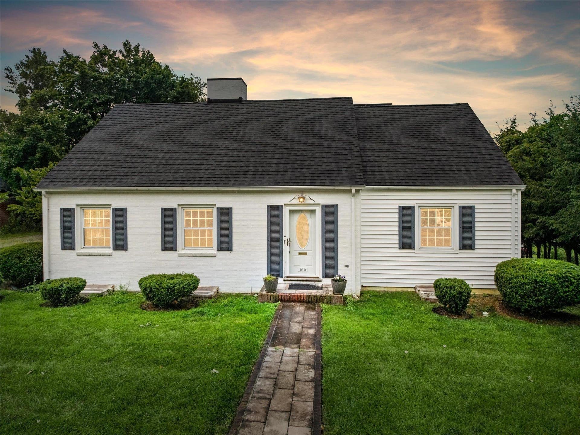 910 Preston Avenue, Blacksburg, VA 24060