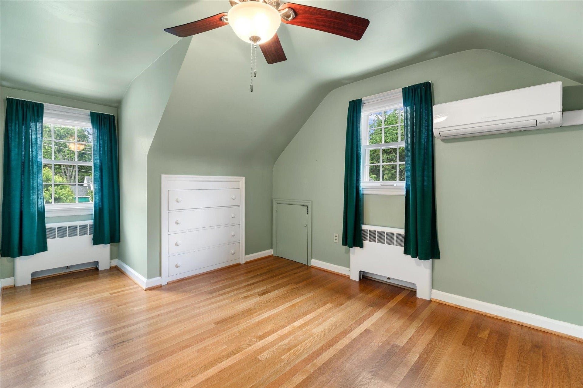 910 Preston Avenue, Blacksburg, VA 24060