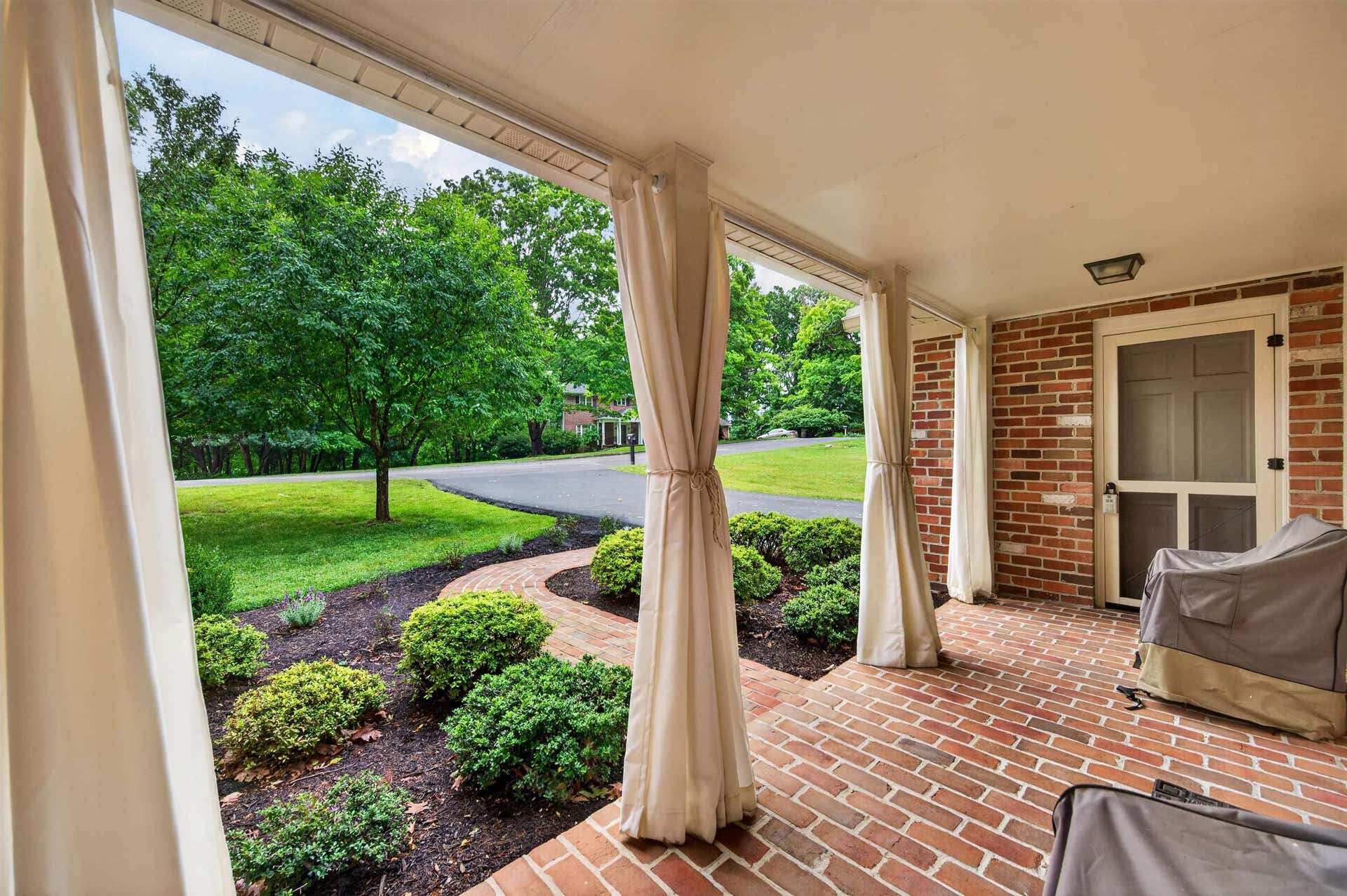 403 RIDGECREST Lane, Radford, VA 24141