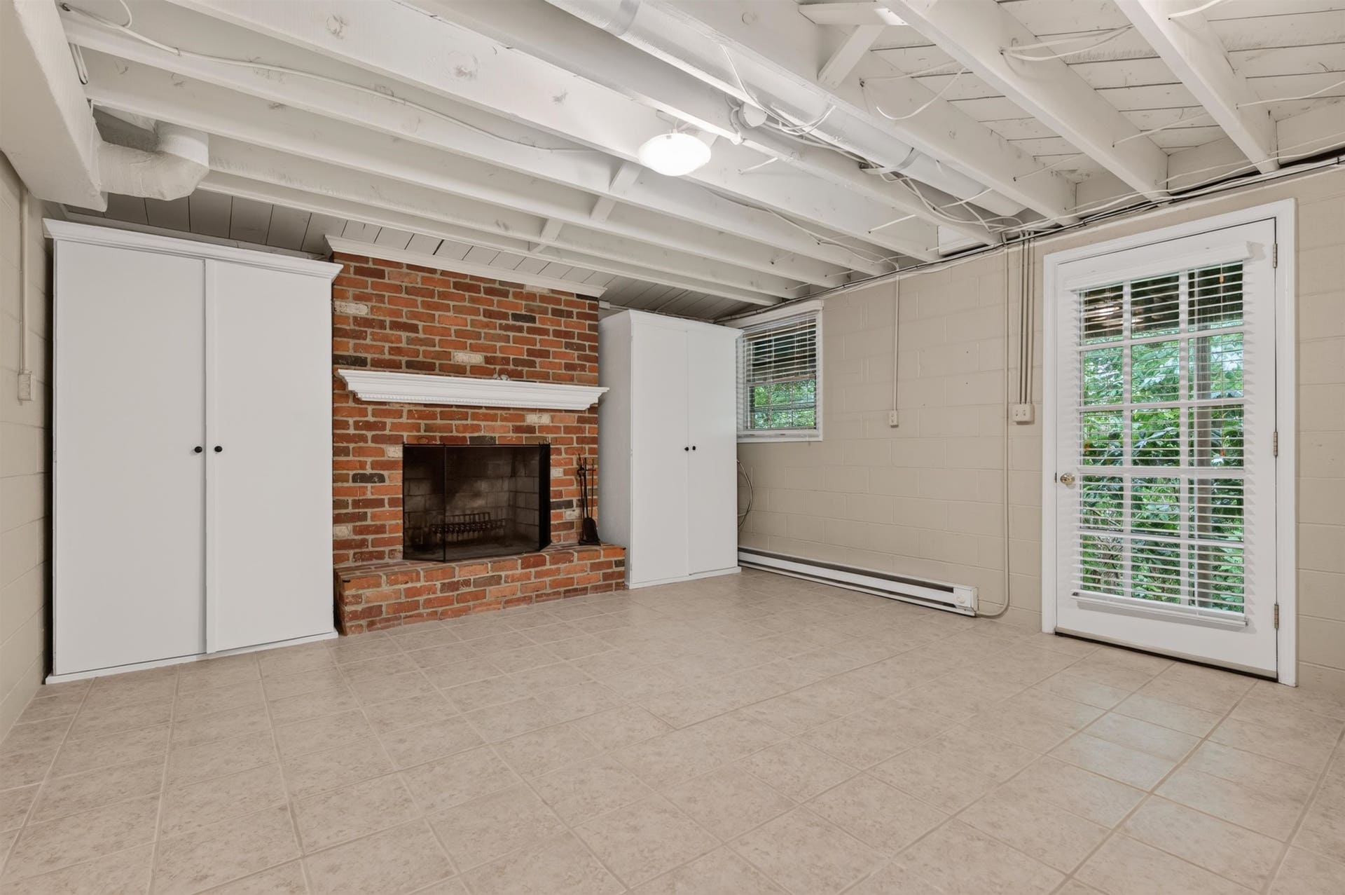 403 RIDGECREST Lane, Radford, VA 24141