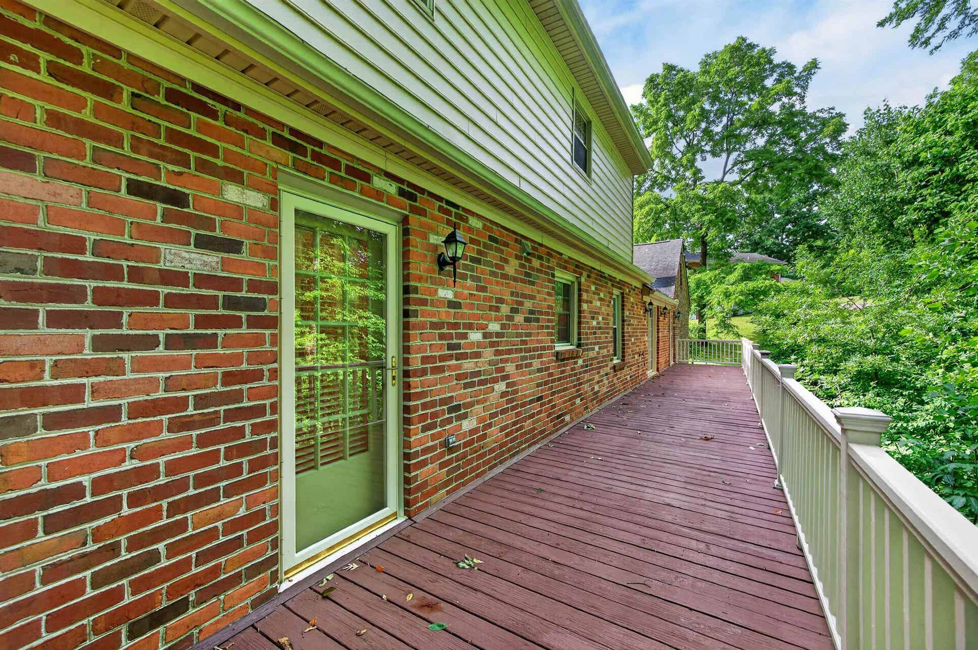 403 RIDGECREST Lane, Radford, VA 24141