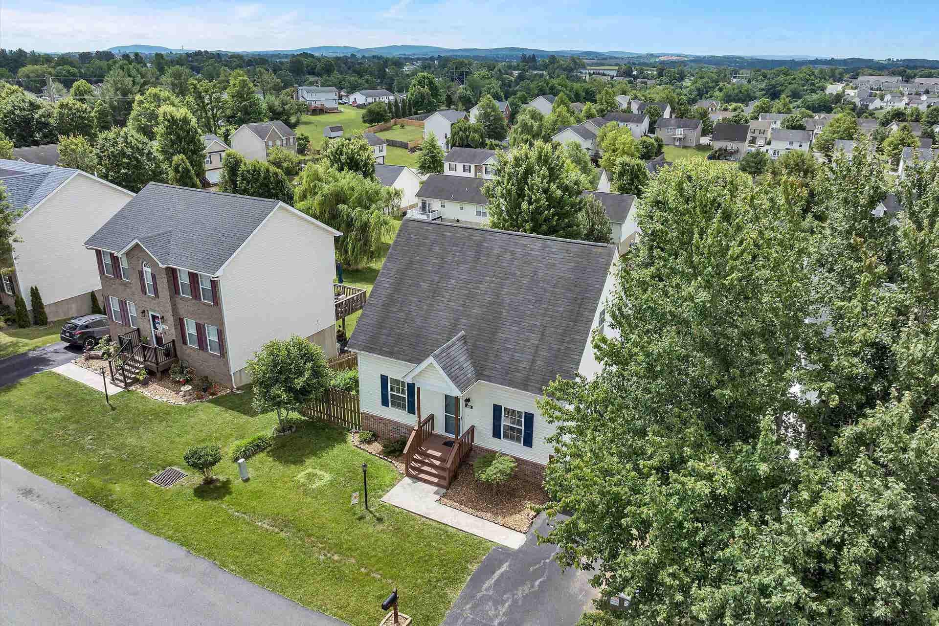 135 Wistaria Drive, Christiansburg, VA 24073