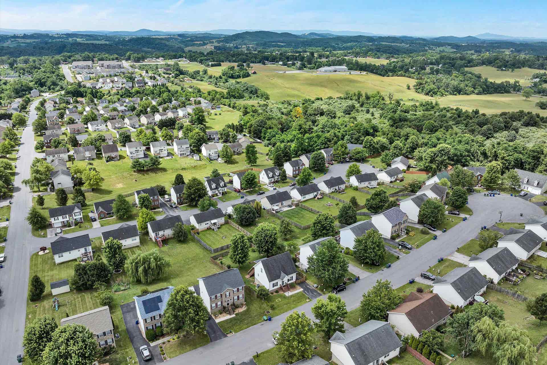 135 Wistaria Drive, Christiansburg, VA 24073