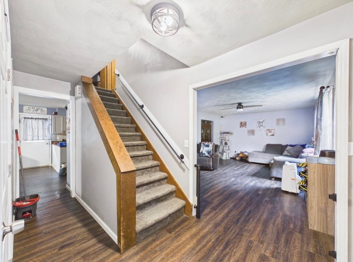 104 SOUTHVIEW Avenue, Narrows, VA 24124