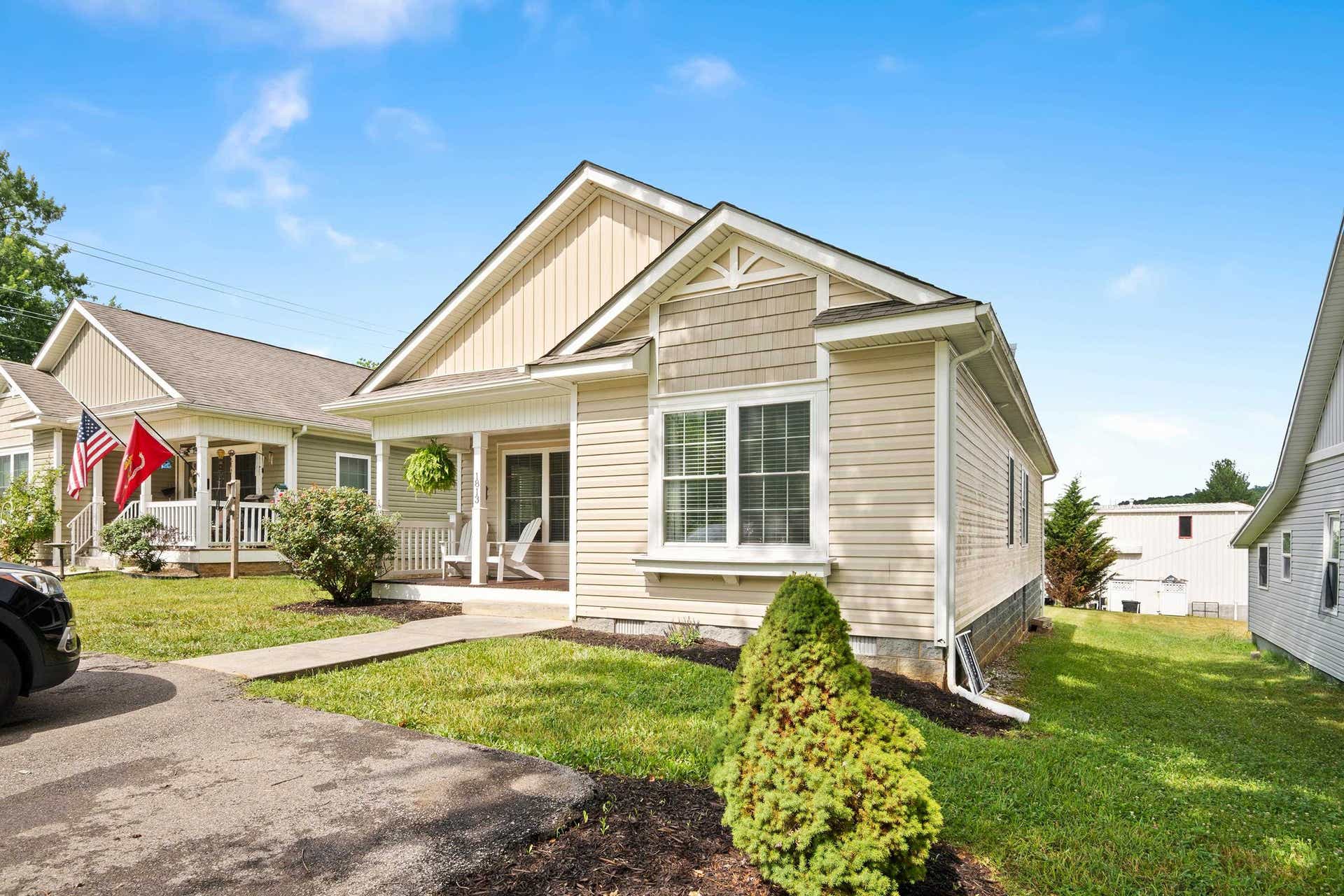 1813 Third Street, Radford, VA 24141