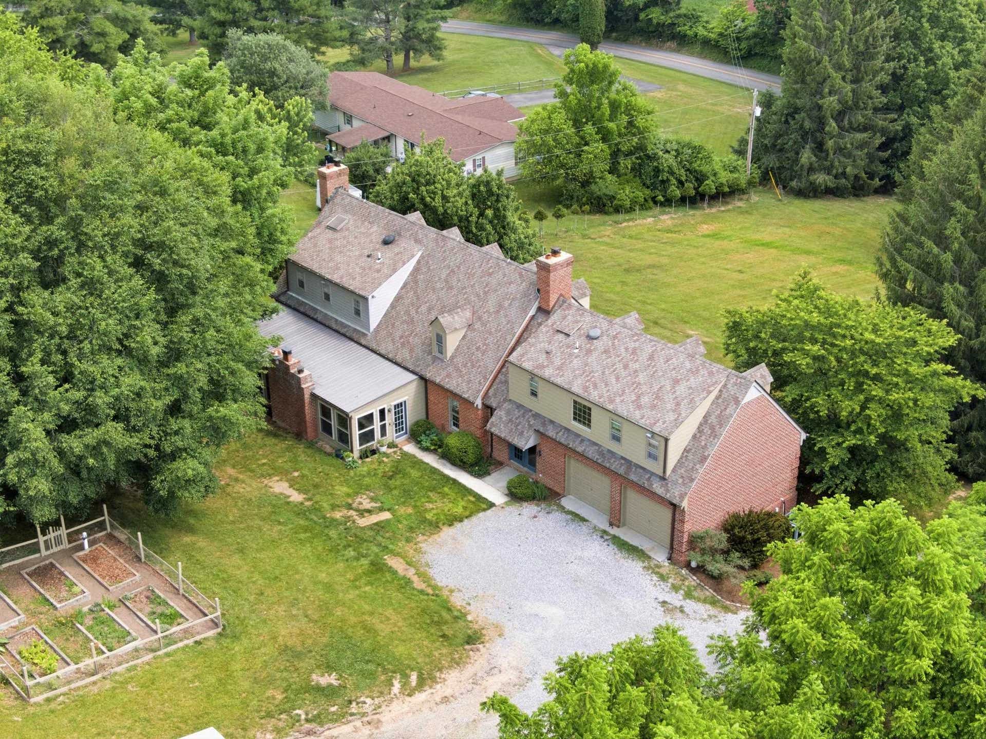4299 Piney Woods Road, Christiansburg, VA 24073