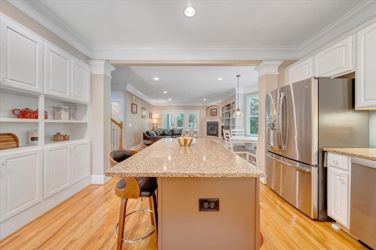 925 Village Way, Blacksburg, VA 24060