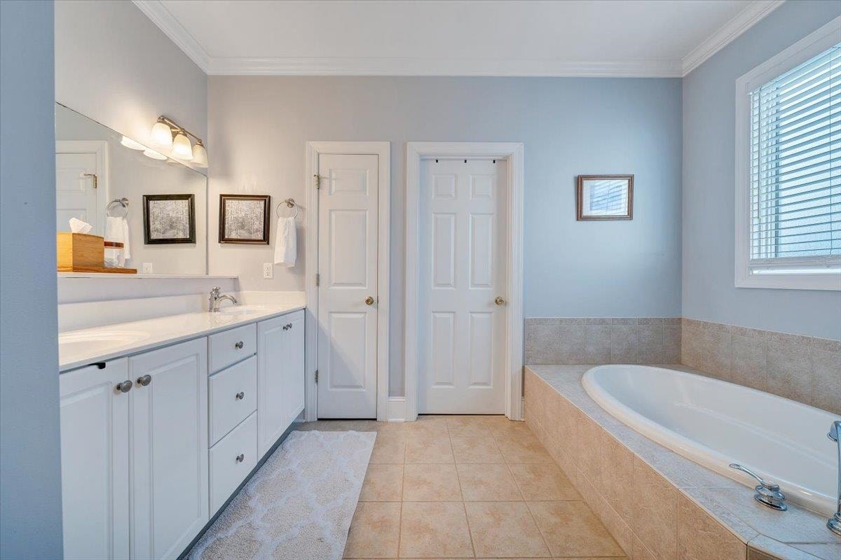 925 Village Way, Blacksburg, VA 24060
