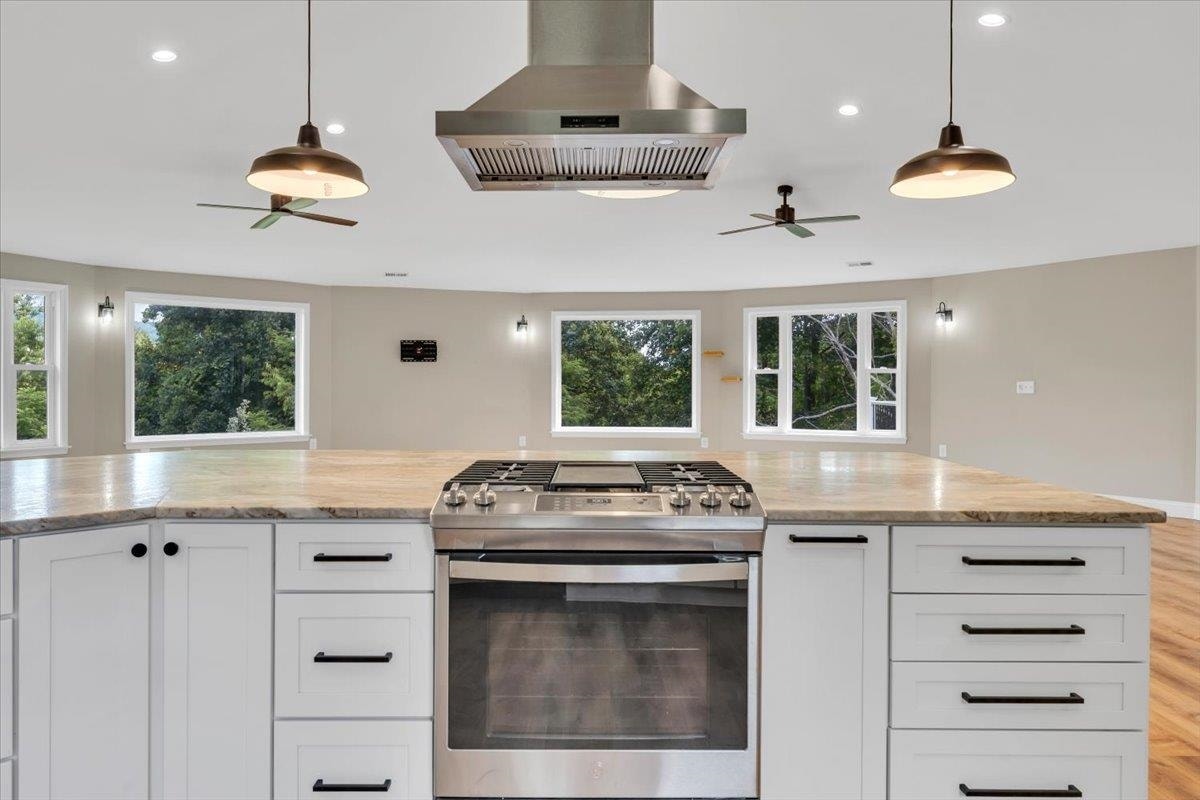 3202 Mathews Lane, Blacksburg, VA 24060