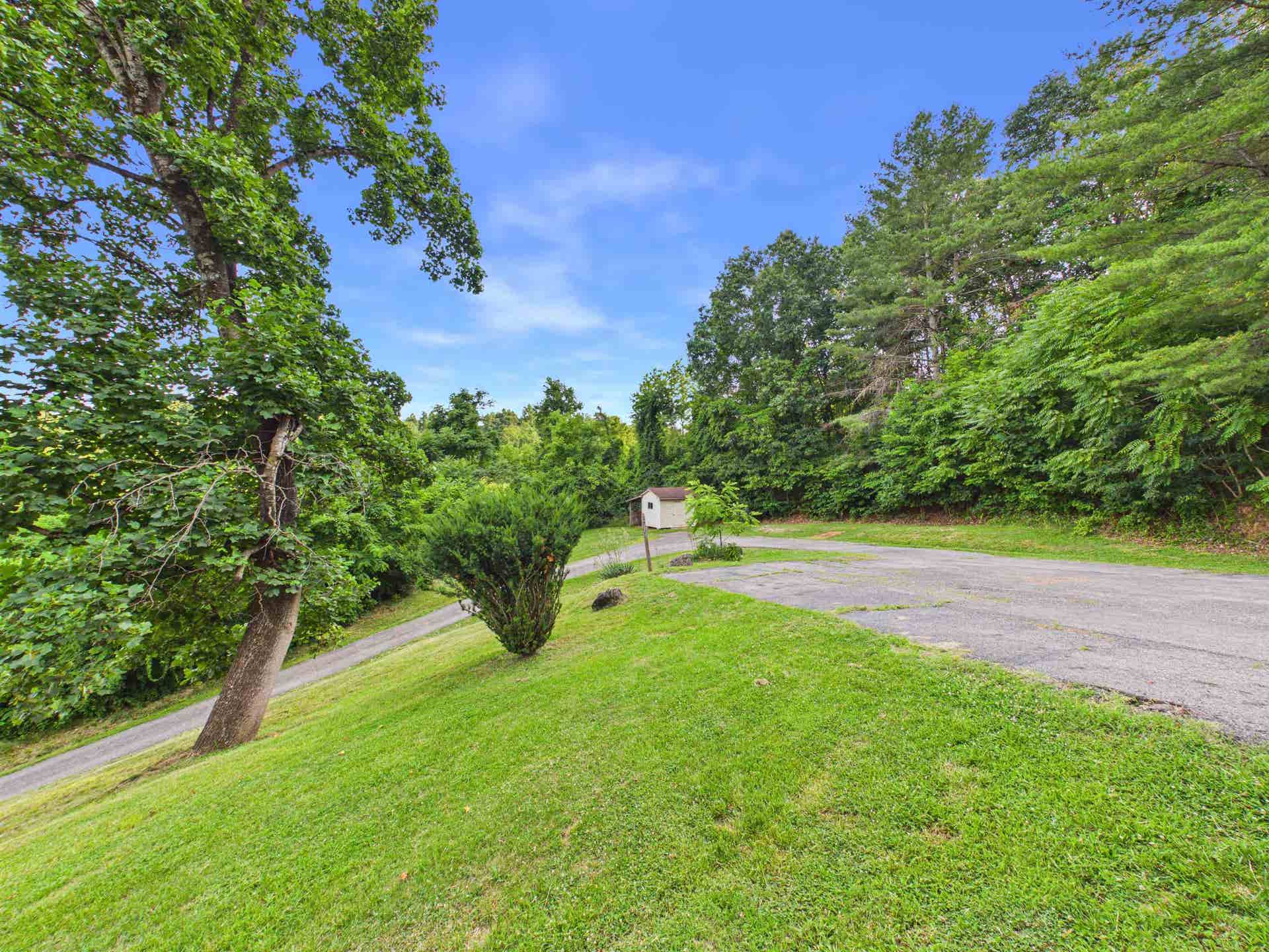 808 SUMMER Road, Blacksburg, VA 24060