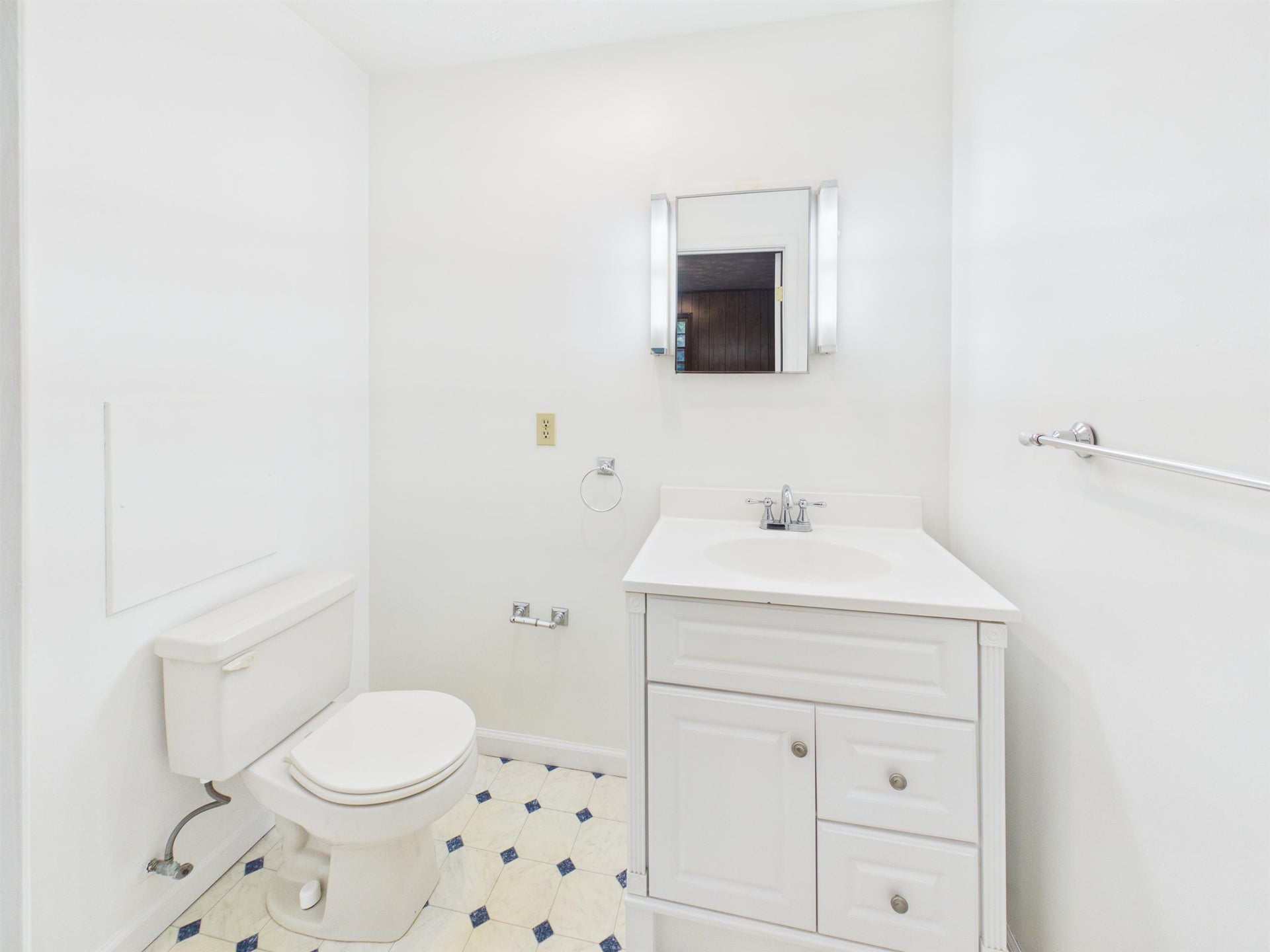 808 SUMMER Road, Blacksburg, VA 24060