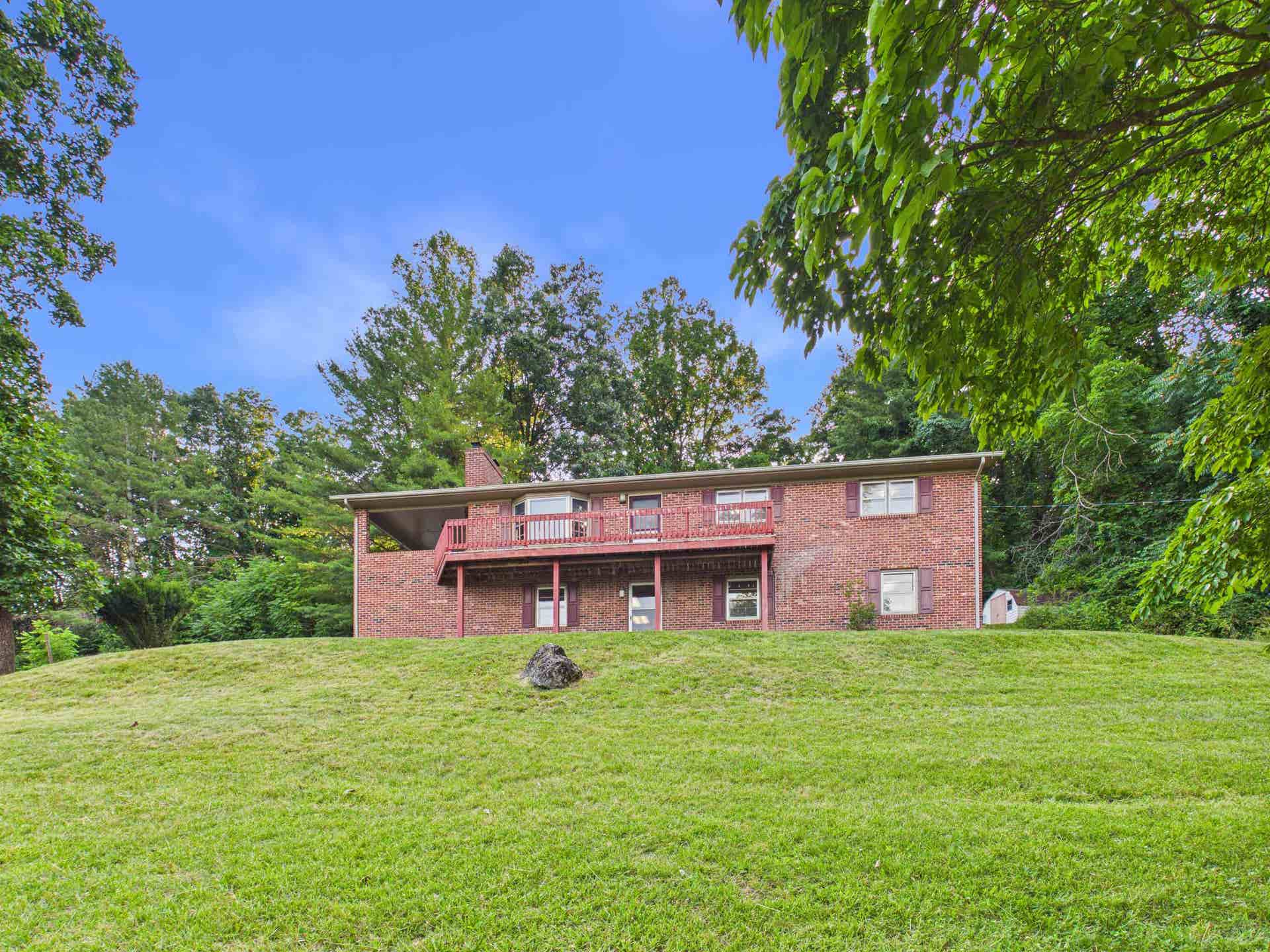 808 SUMMER Road, Blacksburg, VA 24060