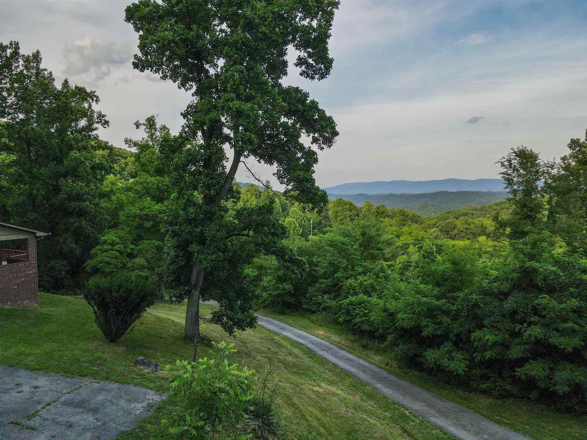 808 SUMMER Road, Blacksburg, VA 24060