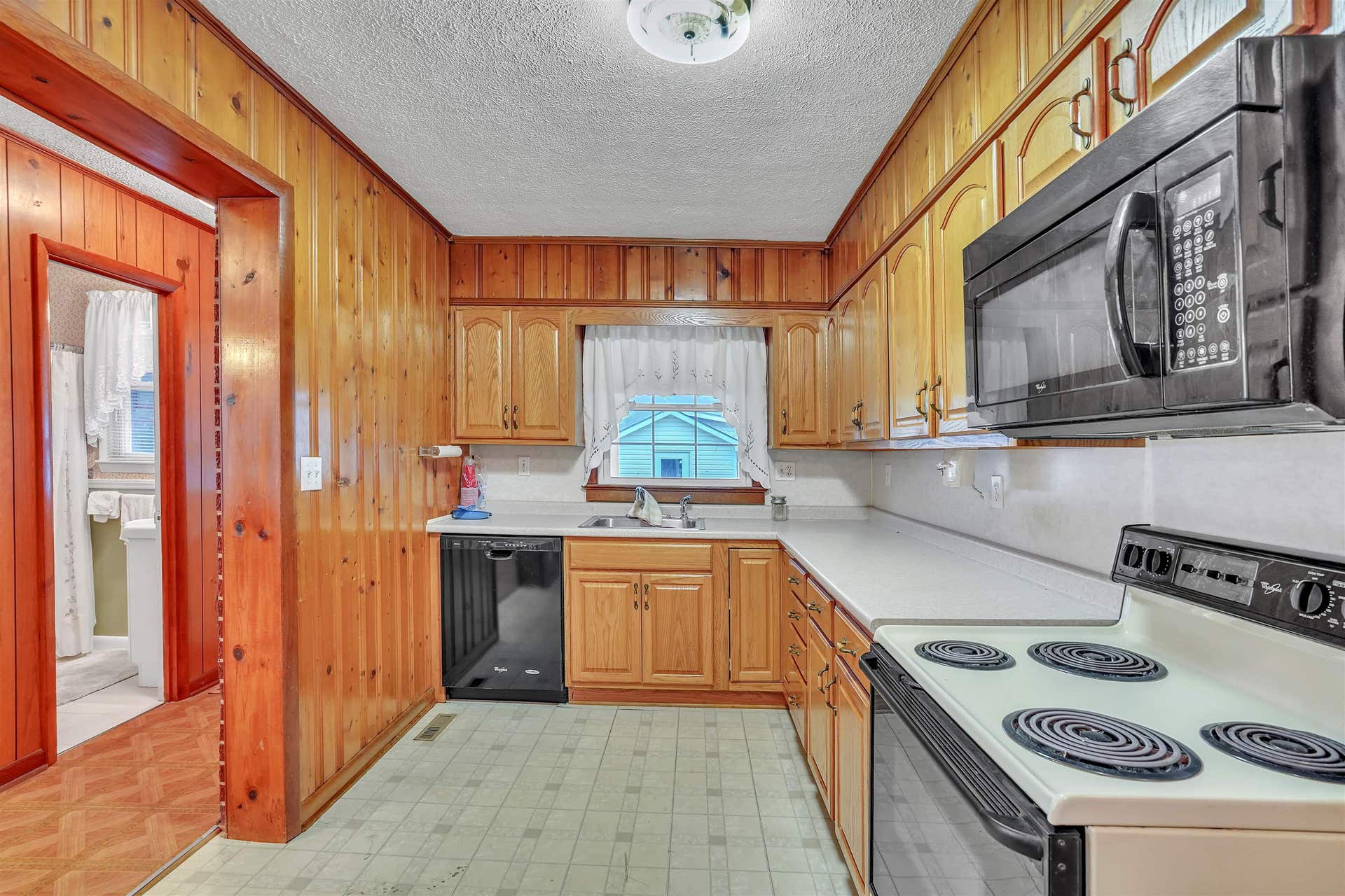 608 Cascade Drive, Pembroke, VA 24136