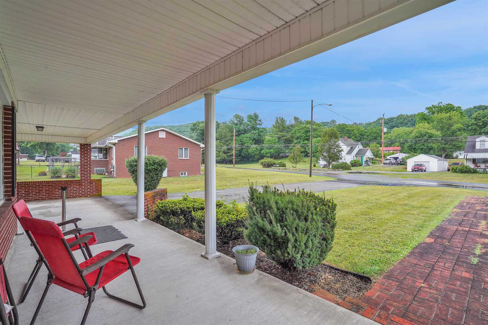 608 Cascade Drive, Pembroke, VA 24136