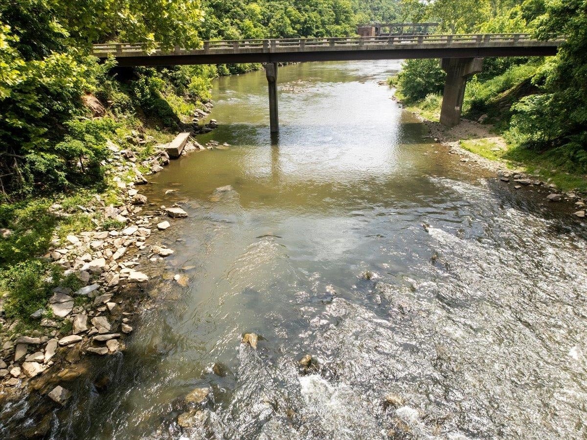 8379 Blackfish Drive, Radford, VA 24141