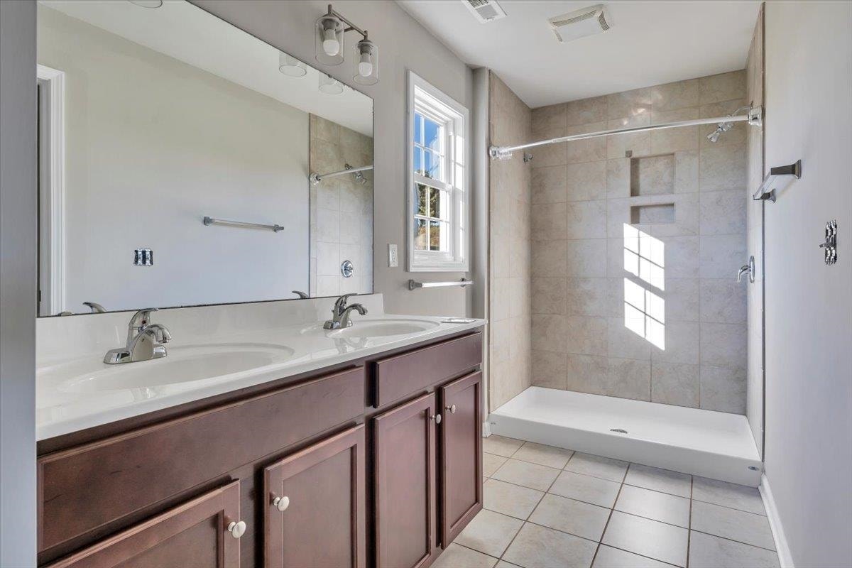 175 Bishops Gate Road, Christiansburg, VA 24073