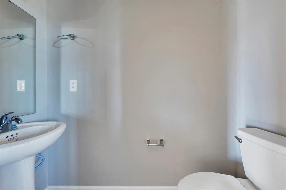 175 Bishops Gate Road, Christiansburg, VA 24073