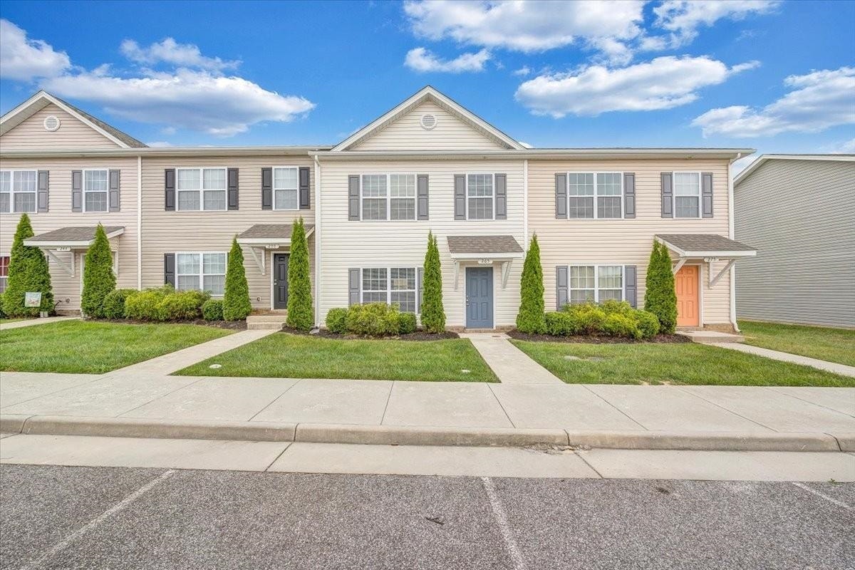 770 New Village Drive, Christiansburg, VA 24073