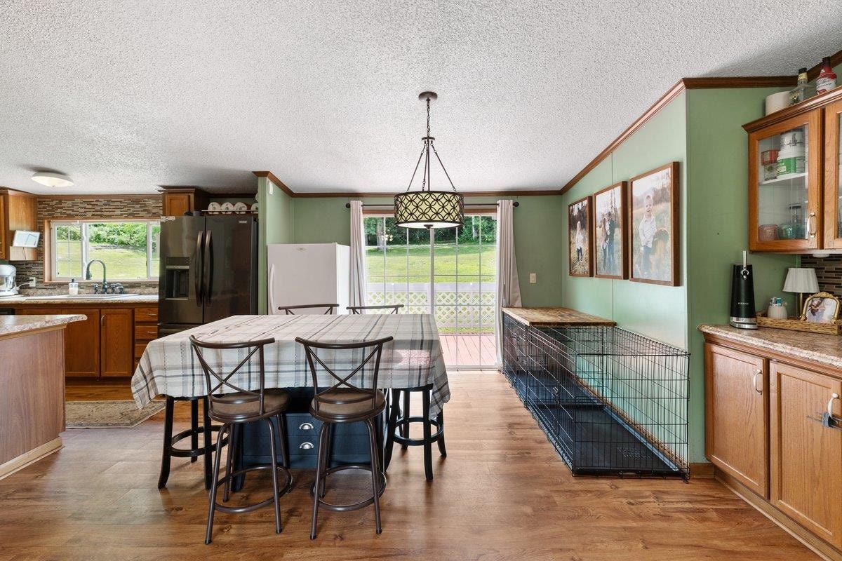 879 Cross Avenue, Pearisburg, VA 24134