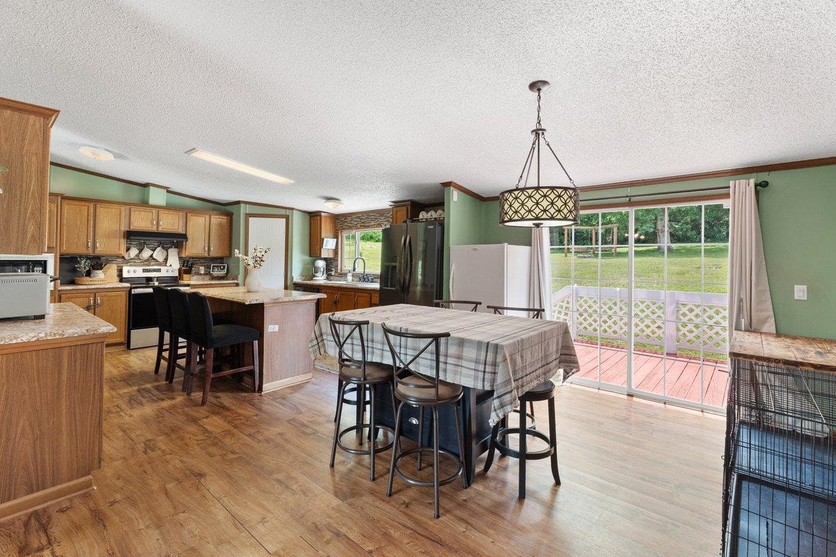 879 Cross Avenue, Pearisburg, VA 24134