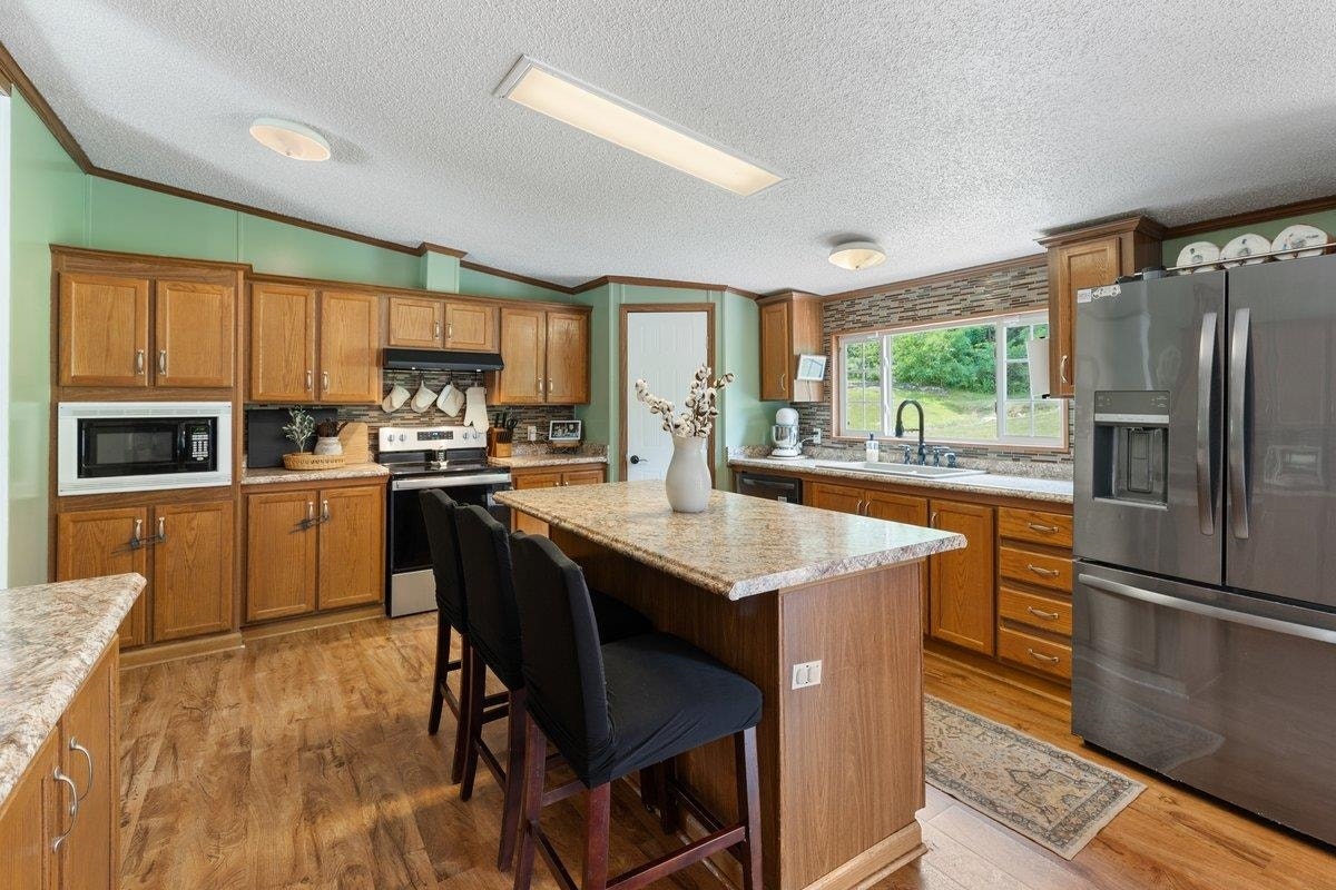 879 Cross Avenue, Pearisburg, VA 24134
