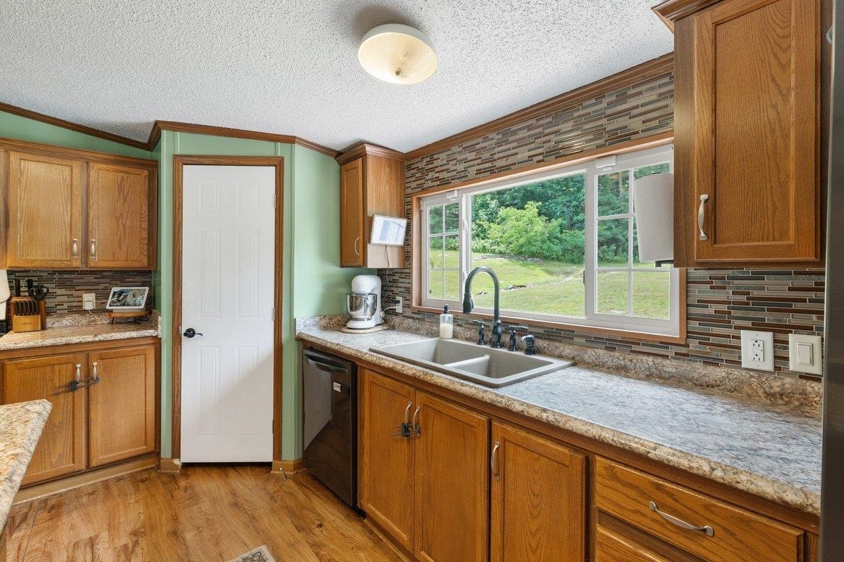 879 Cross Avenue, Pearisburg, VA 24134