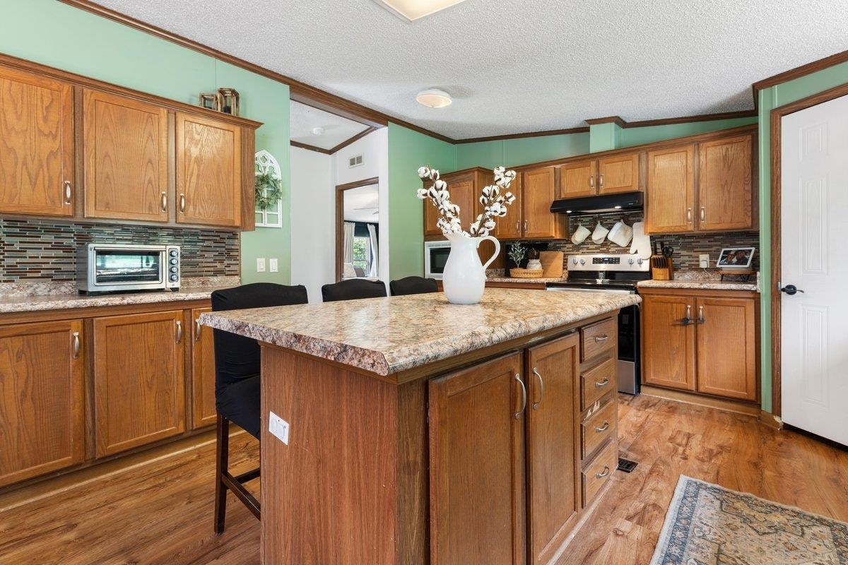 879 Cross Avenue, Pearisburg, VA 24134