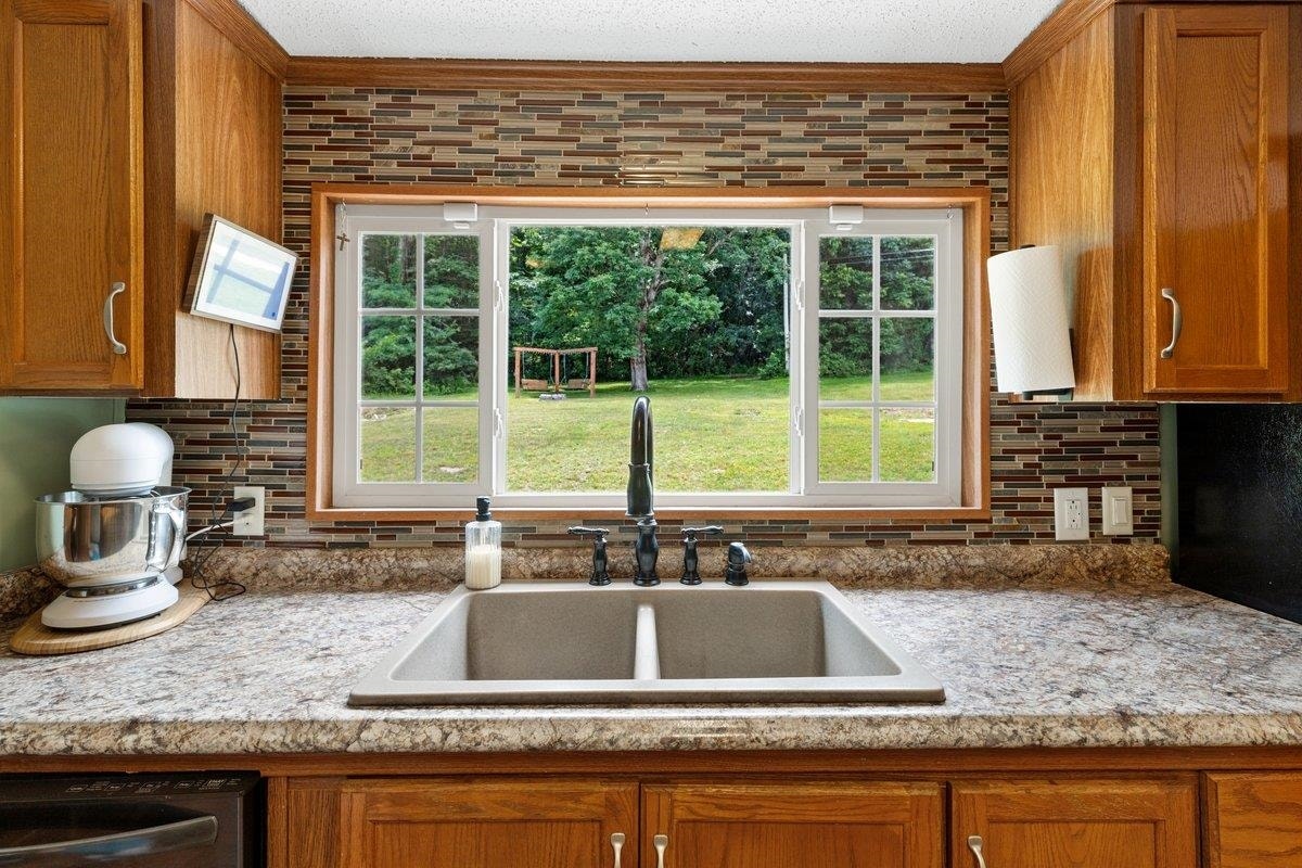 879 Cross Avenue, Pearisburg, VA 24134