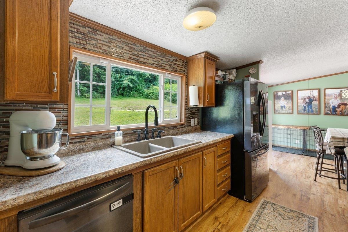 879 Cross Avenue, Pearisburg, VA 24134