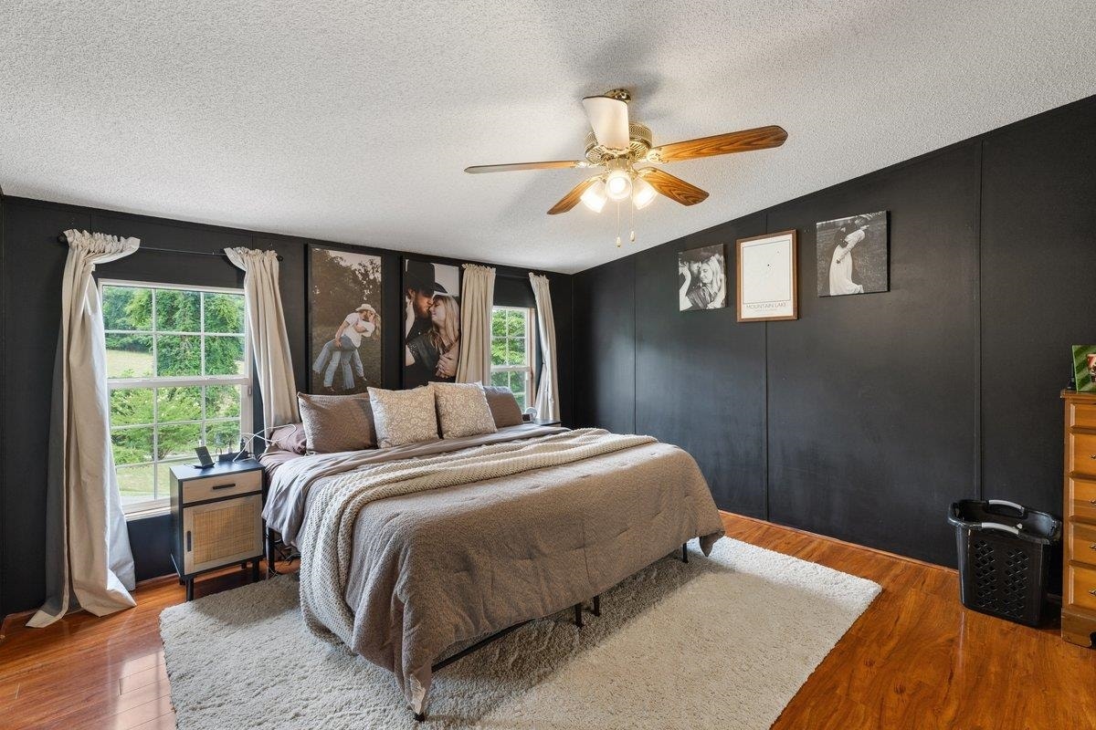 879 Cross Avenue, Pearisburg, VA 24134