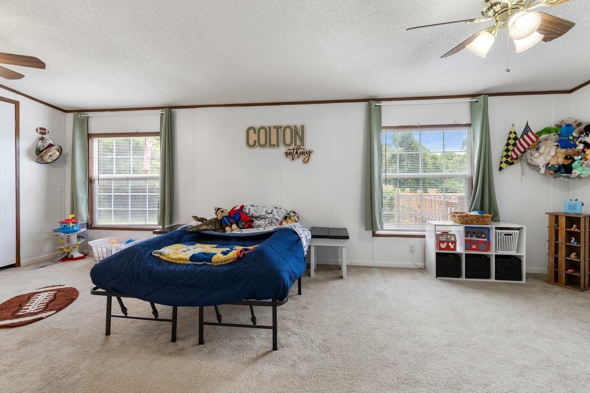 879 Cross Avenue, Pearisburg, VA 24134