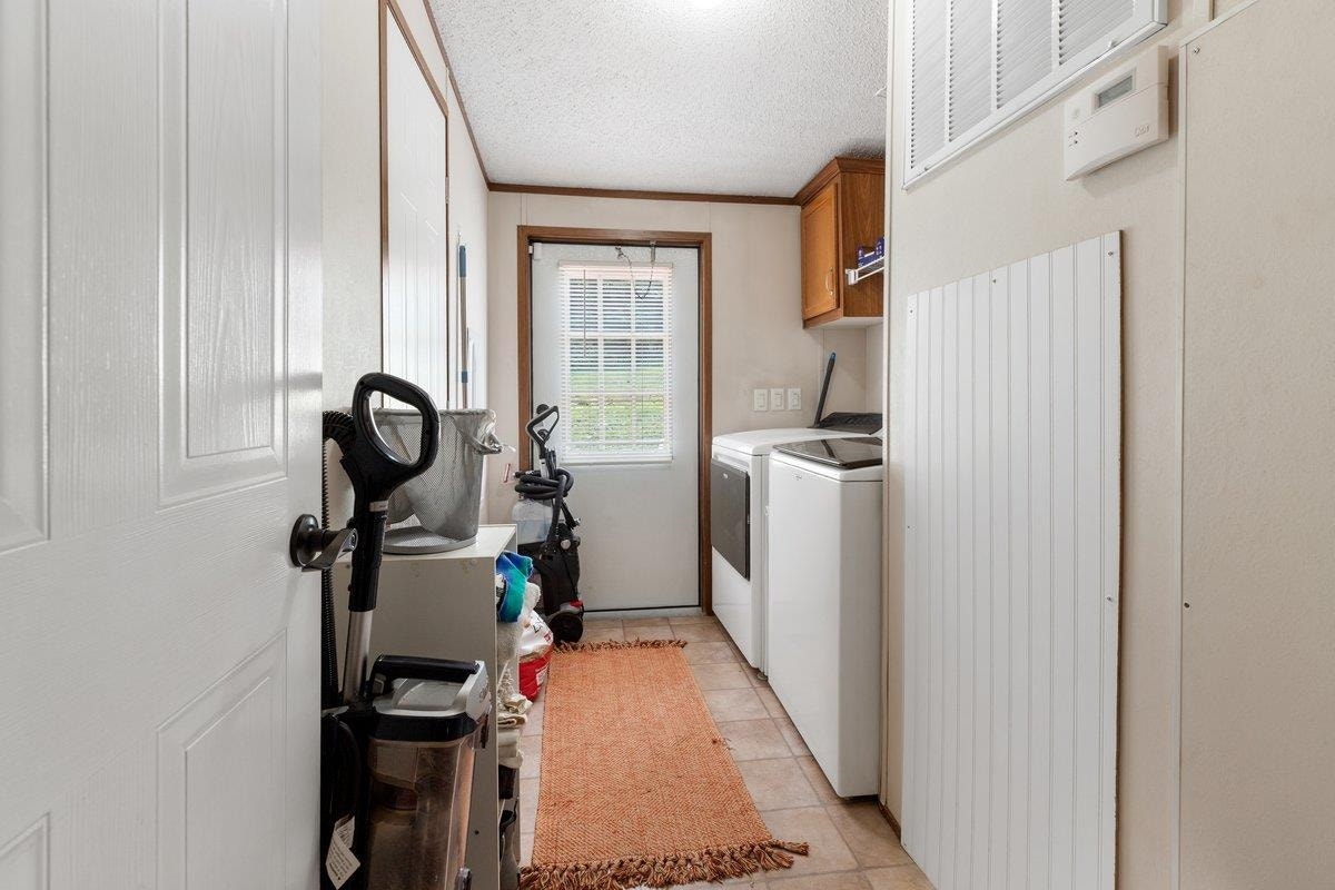 879 Cross Avenue, Pearisburg, VA 24134