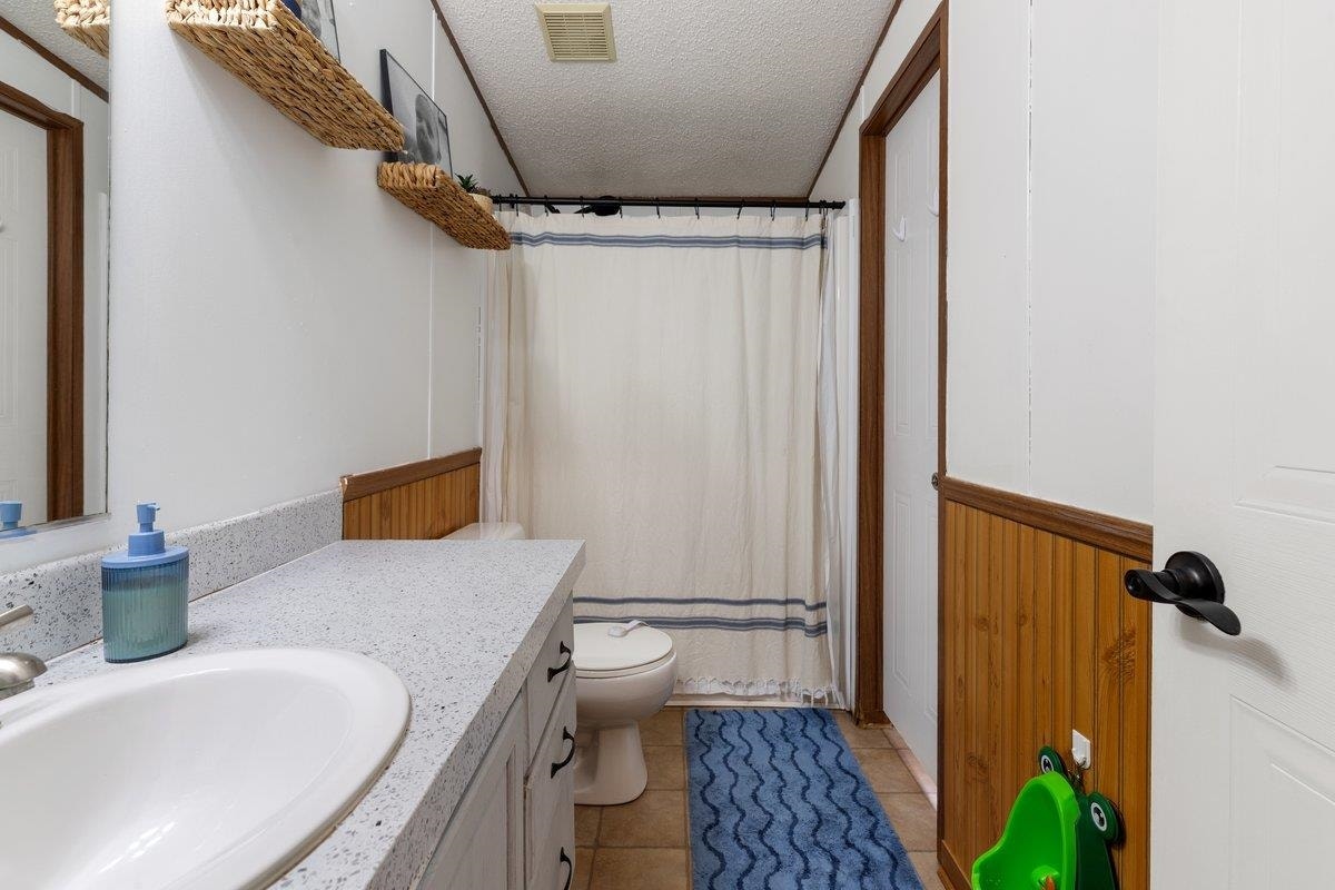 879 Cross Avenue, Pearisburg, VA 24134