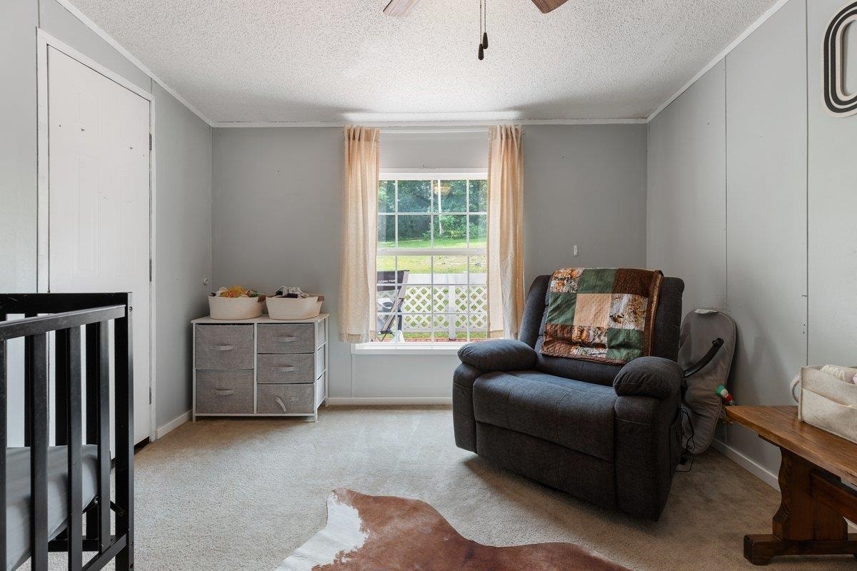 879 Cross Avenue, Pearisburg, VA 24134