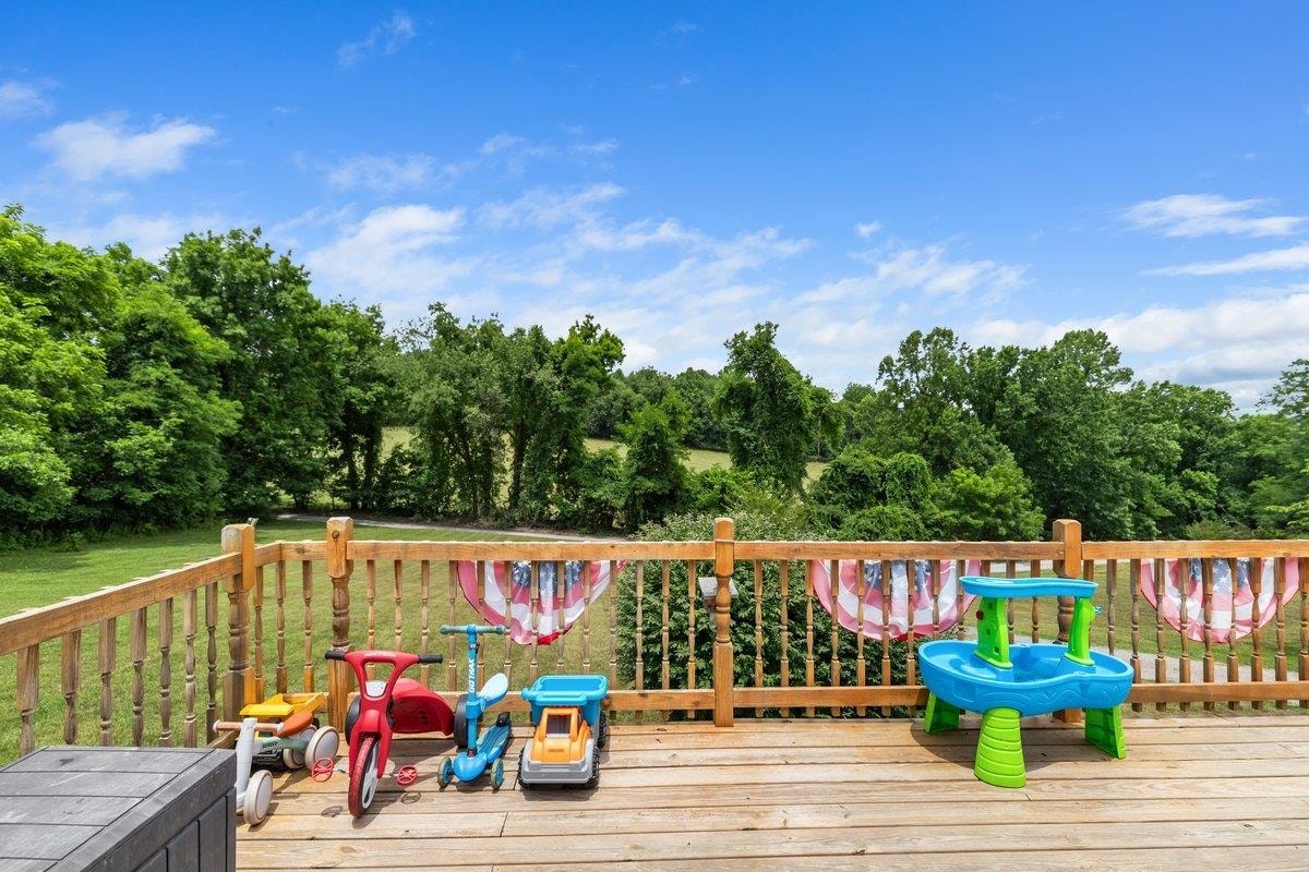 879 Cross Avenue, Pearisburg, VA 24134