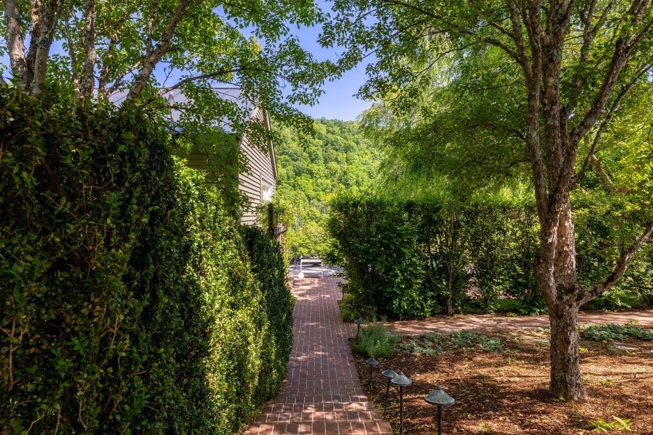 4000 River Rise Road, Blacksburg, VA 24060