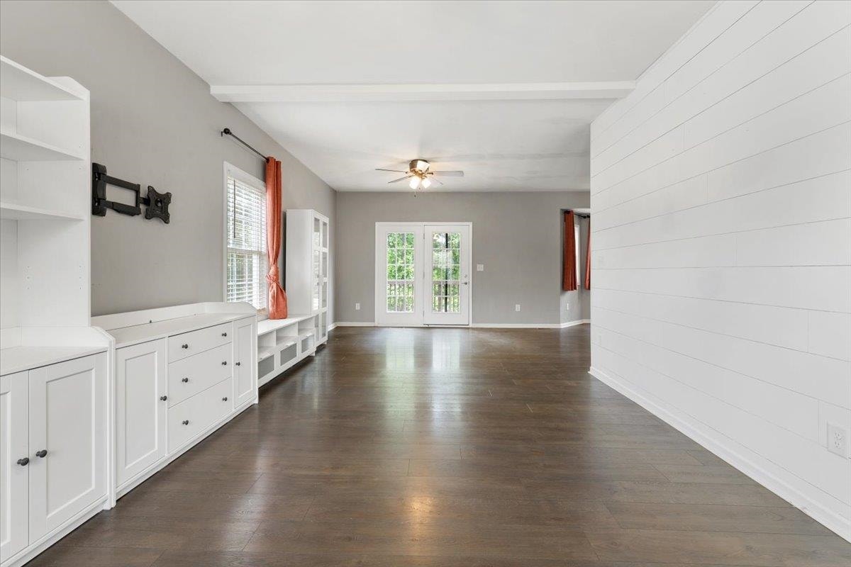 954 Brooklyn Avenue, Christiansburg, VA 24073