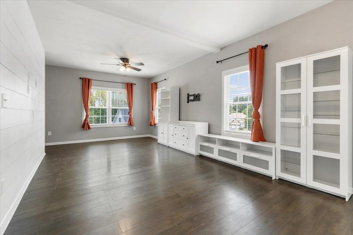 954 Brooklyn Avenue, Christiansburg, VA 24073