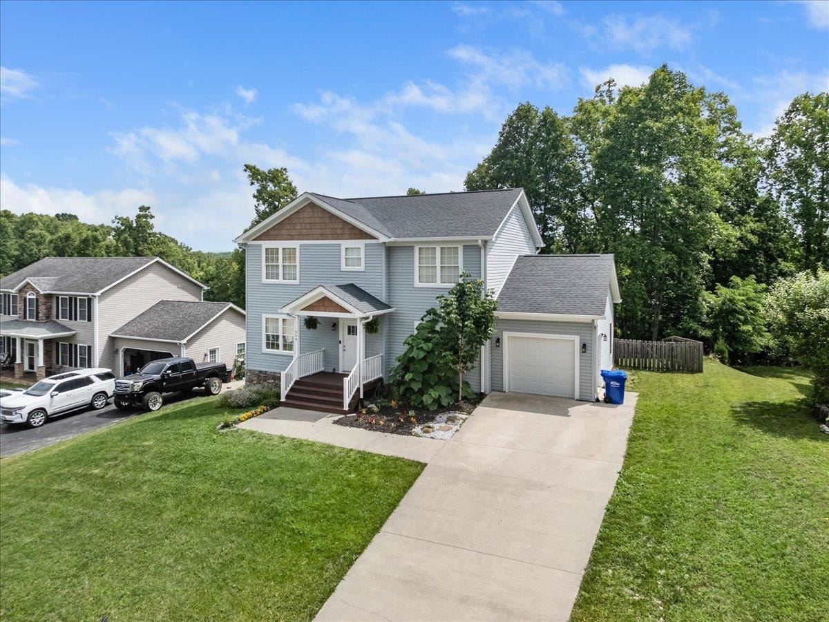 954 Brooklyn Avenue, Christiansburg, VA 24073