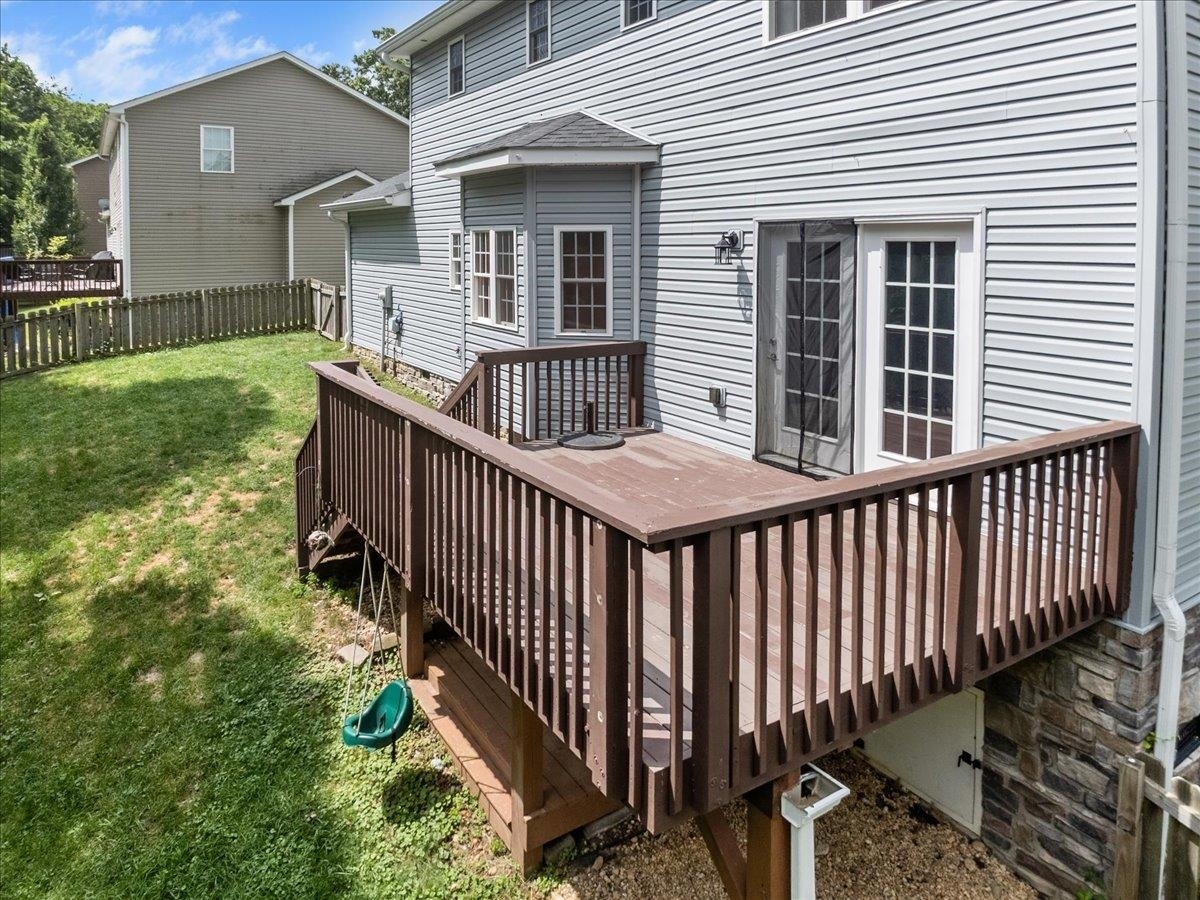 954 Brooklyn Avenue, Christiansburg, VA 24073