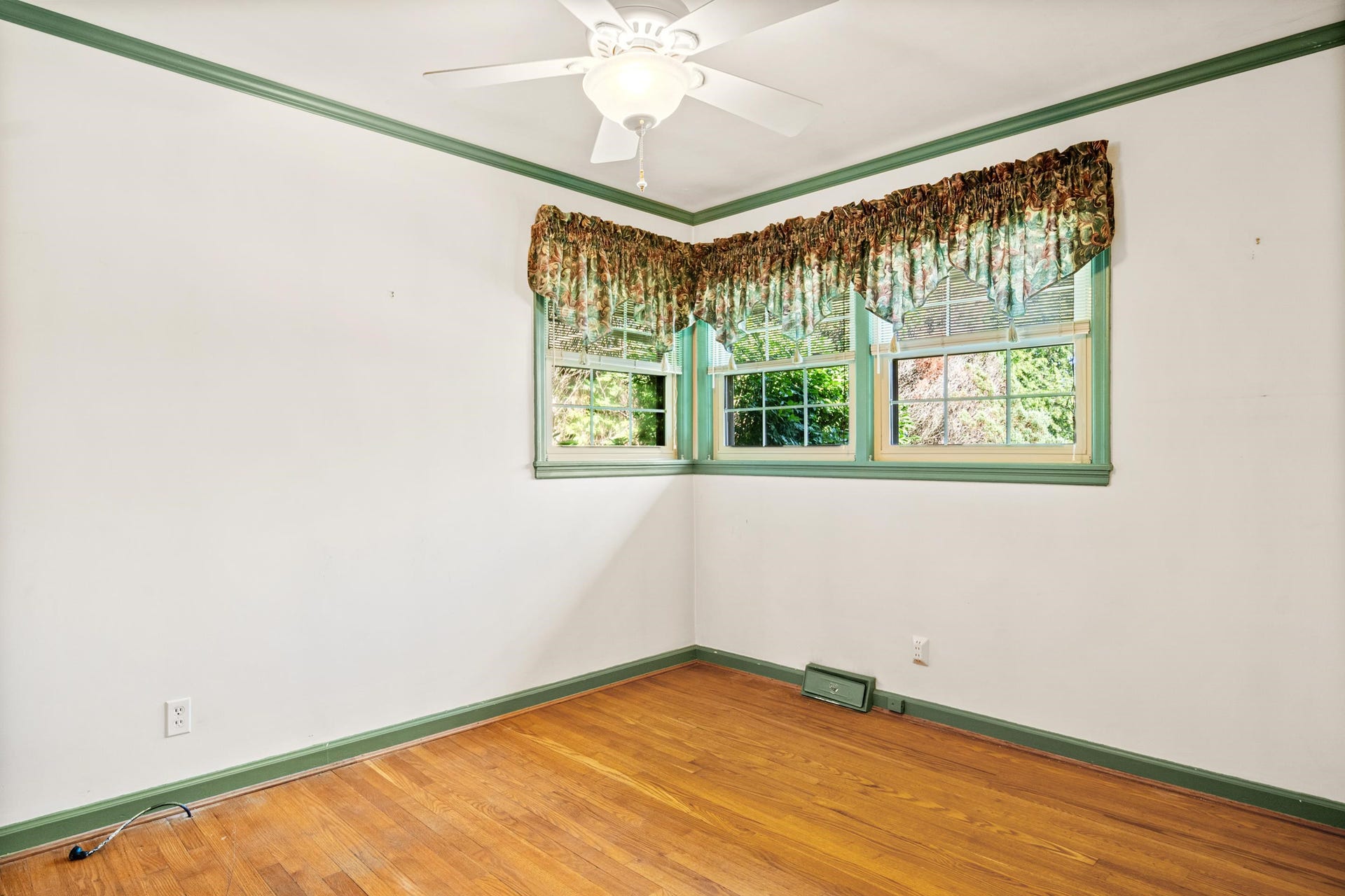 104 Arnold Avenue, Radford, VA 24141